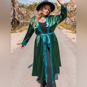 Plus Size Embroidery Contrast Tie Front Long Sleeve Robe